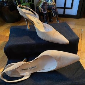 PRICE DROP!!! Manolo Blahnik Tan Suede Slingbacks.       "FREE" SHIPPING!!!!!